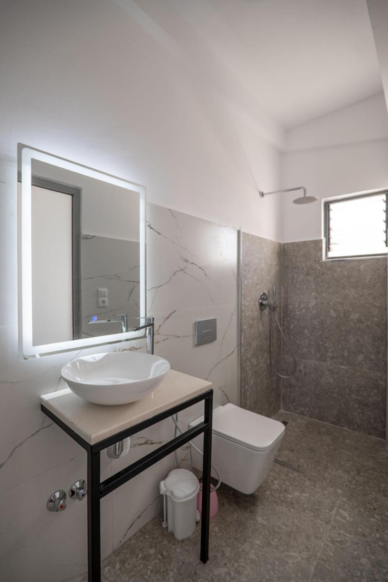 Sunset Aparthotel Sarandë 外观 照片